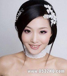 新娘结婚当天发型3：古典妩媚美人
