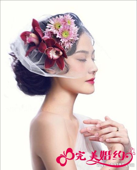 花朵装饰的造型 让新娘更美丽