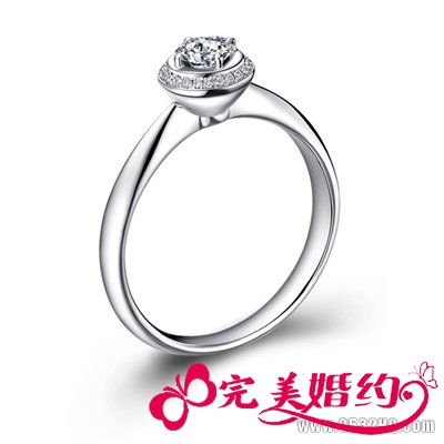 订婚戒指和结婚戒指应该如何佩戴