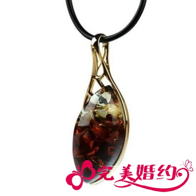 水滴形琥珀项链吊坠
